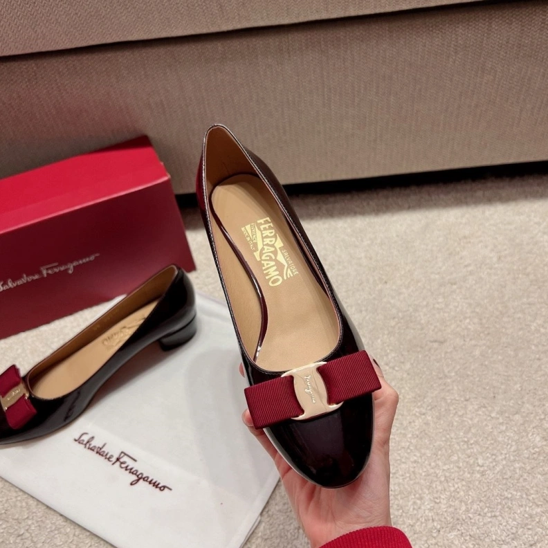 Bold Vxlxntino flat shoes 229864