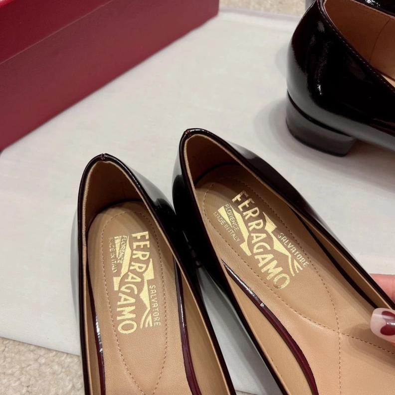 Bold Vxlxntino flat shoes 229864