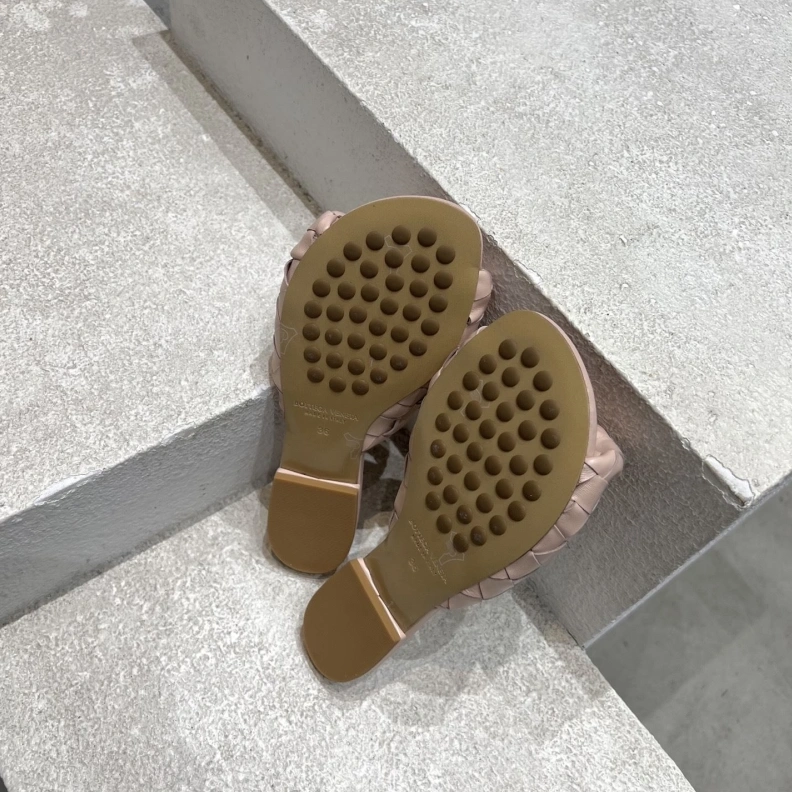 DailyWear Bxttxga Vxnxta Slippers 112609