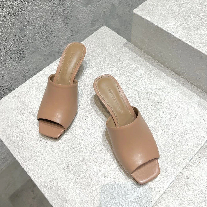 WellDesigned Bxttxga Vxnxta Sandals 112639