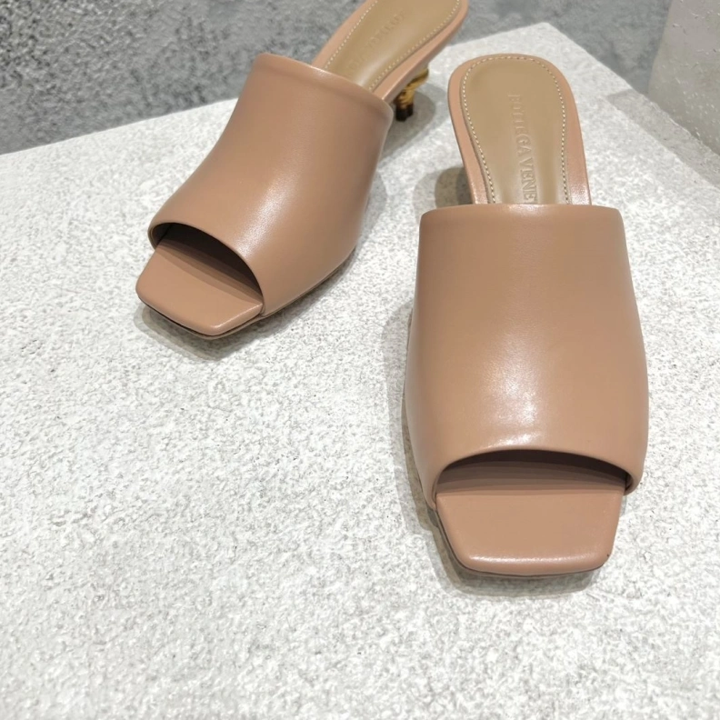 WellDesigned Bxttxga Vxnxta Sandals 112639