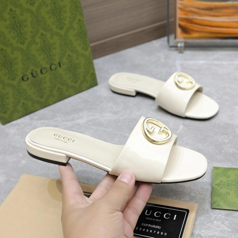 Cozy Gxccx Slippers 157390