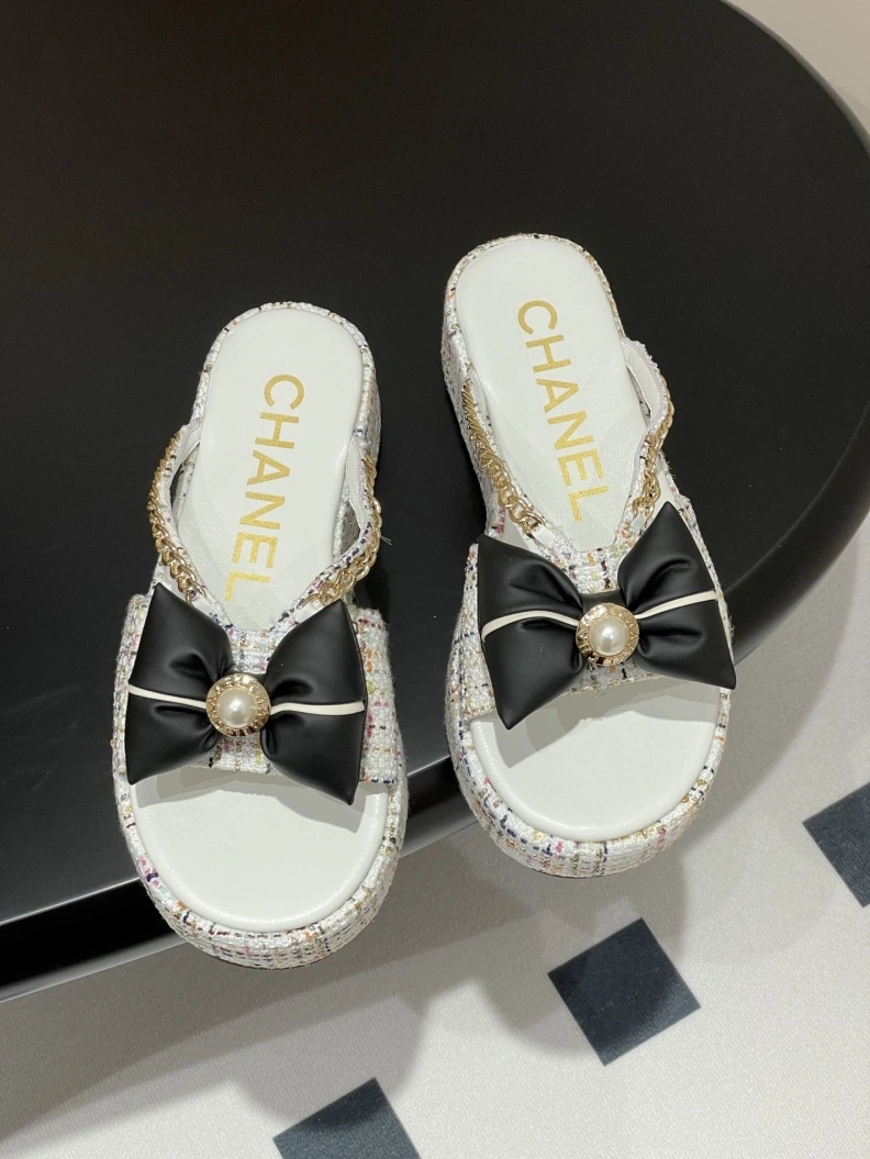 Functional Chxnxl Slippers 119827