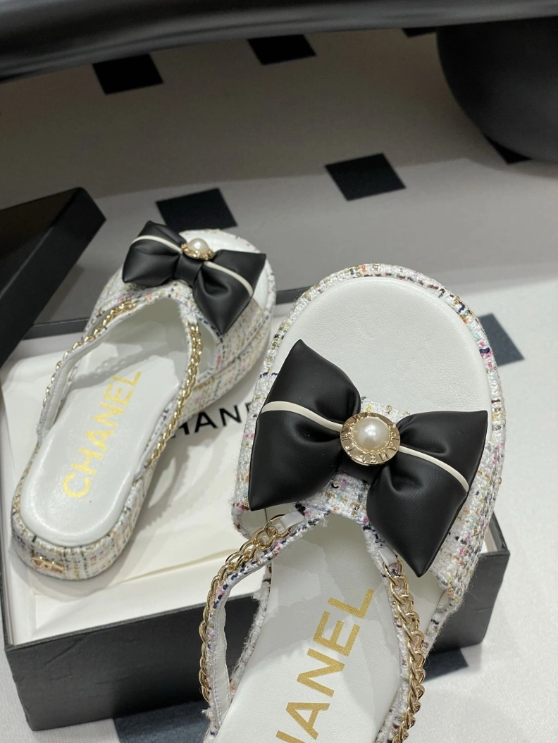 Functional Chxnxl Slippers 119827