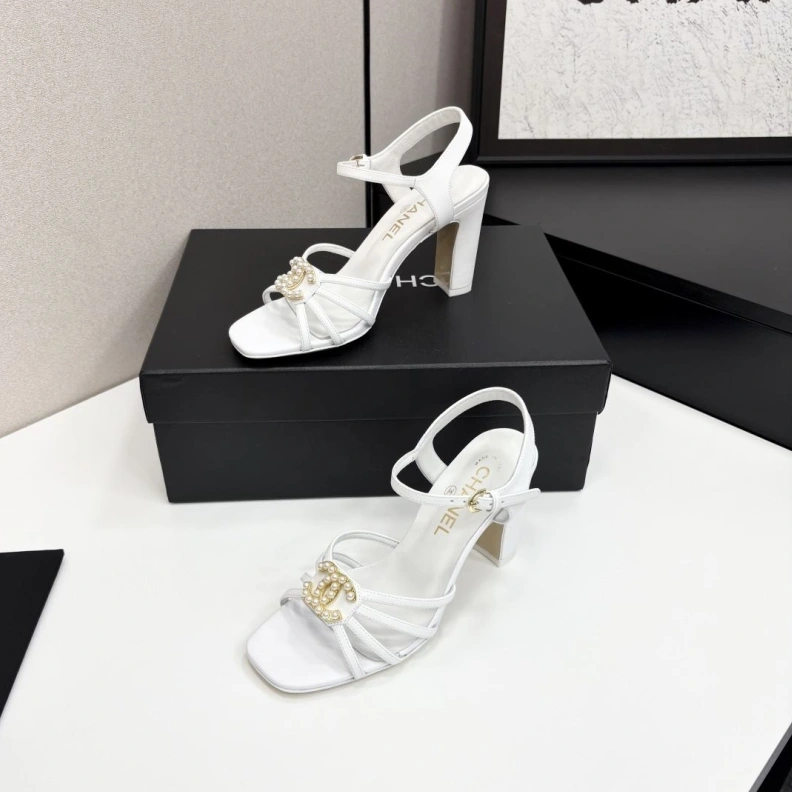 Vibrant Chxnxl Sandals 120406