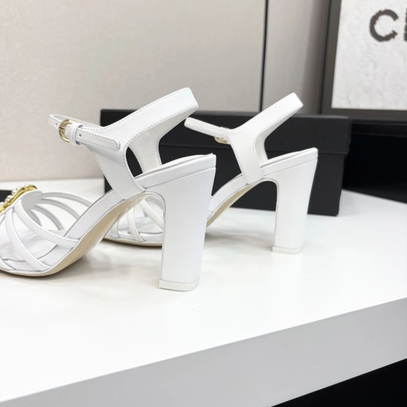 Vibrant Chxnxl Sandals 120406
