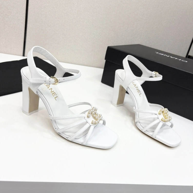 Vibrant Chxnxl Sandals 120406