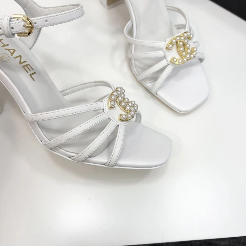 Vibrant Chxnxl Sandals 120406