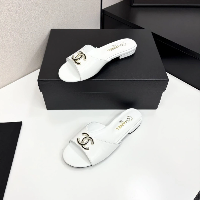 Reliable Chxnxl Sandals 120365