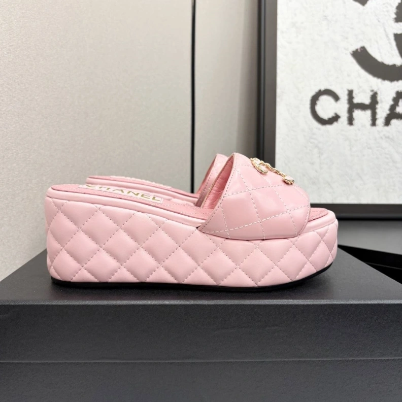 NewStyle Chxnxl Sandals 120386