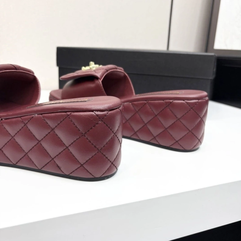 Durable Chxnxl Sandals 120395