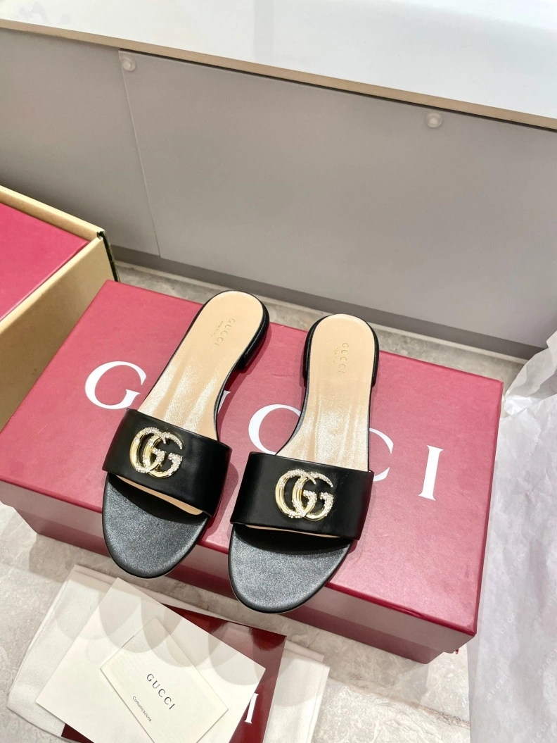 Efficient Gxccx Slippers 157376