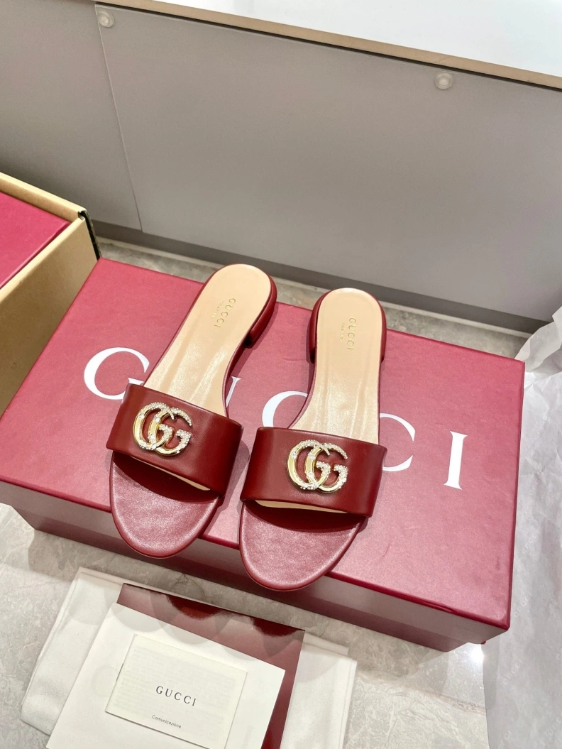 Fashionable Gxccx Slippers 157384
