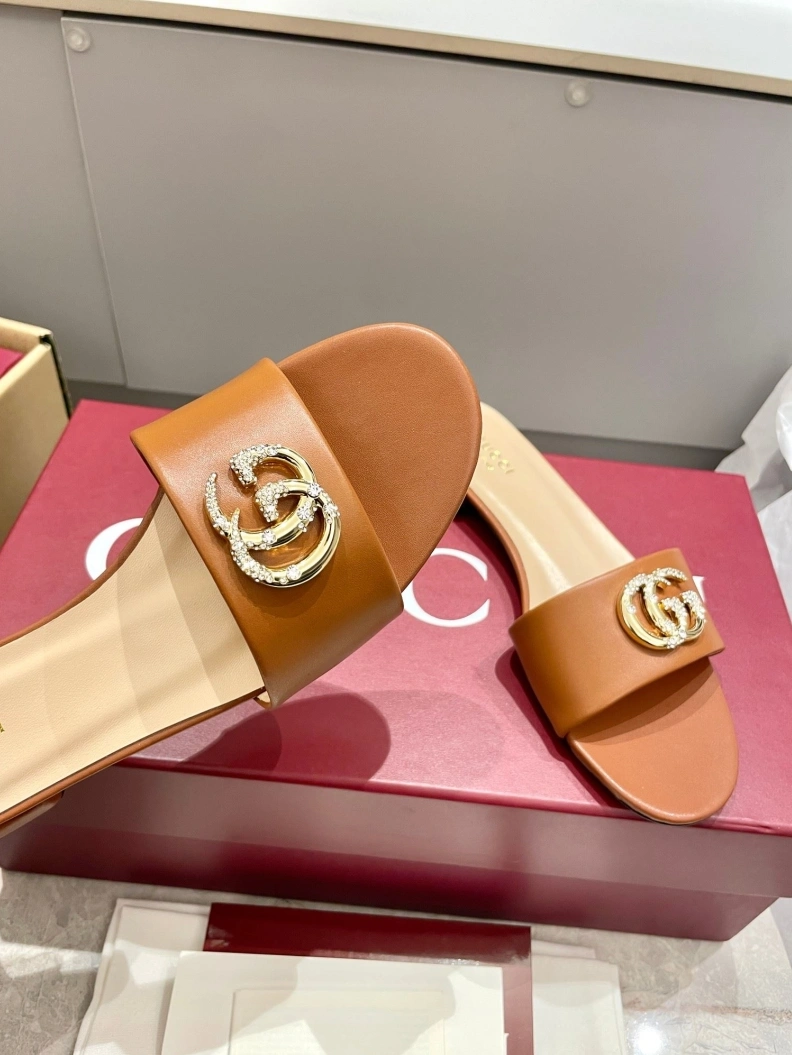 Gxccx Slippers UrbanStyle 157375