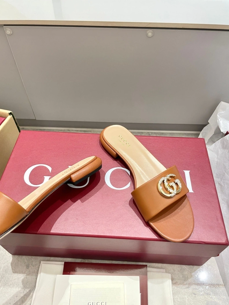 Gxccx Slippers UrbanStyle 157375