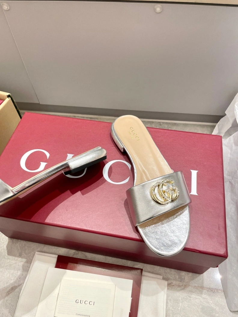 Minimalist Gxccx Slippers 157379