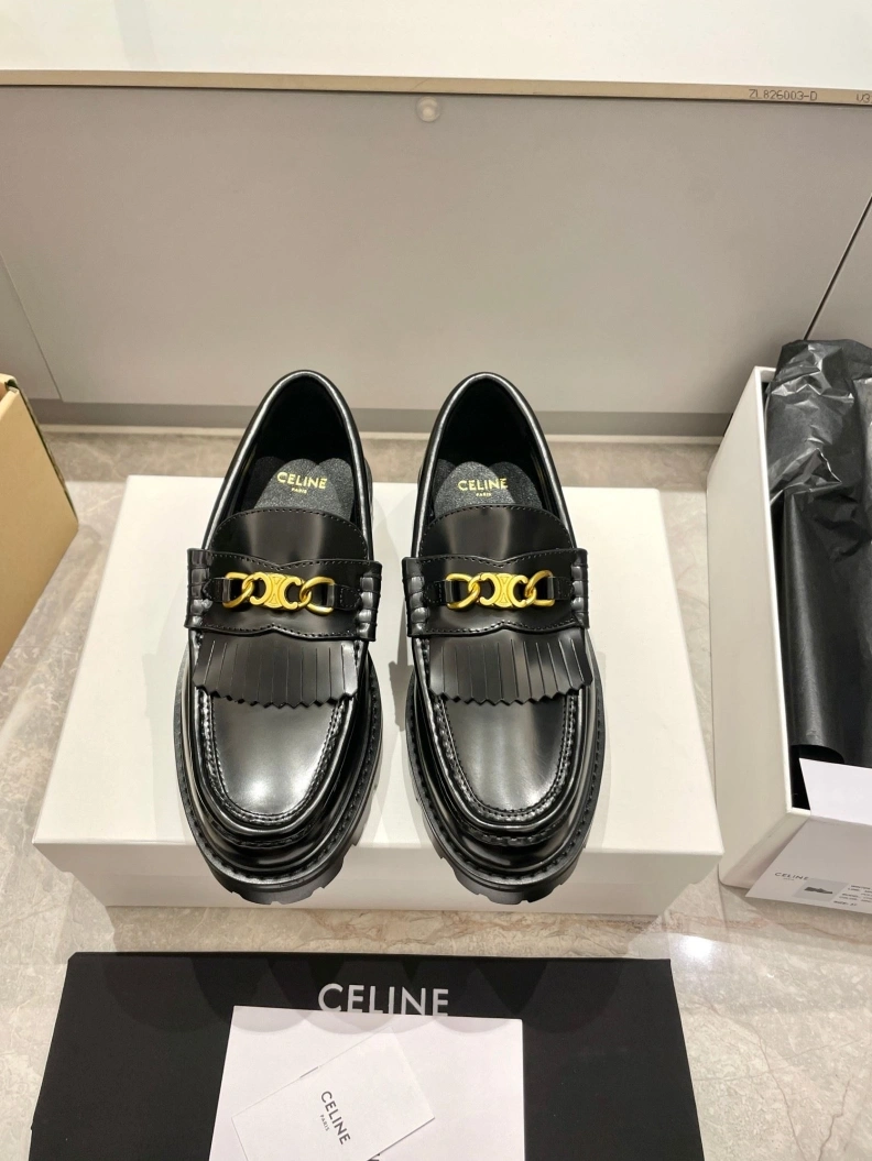 Elegant Cxlxne Leather Shoes 116159