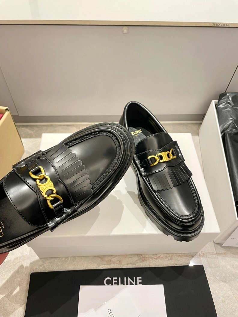 Elegant Cxlxne Leather Shoes 116159
