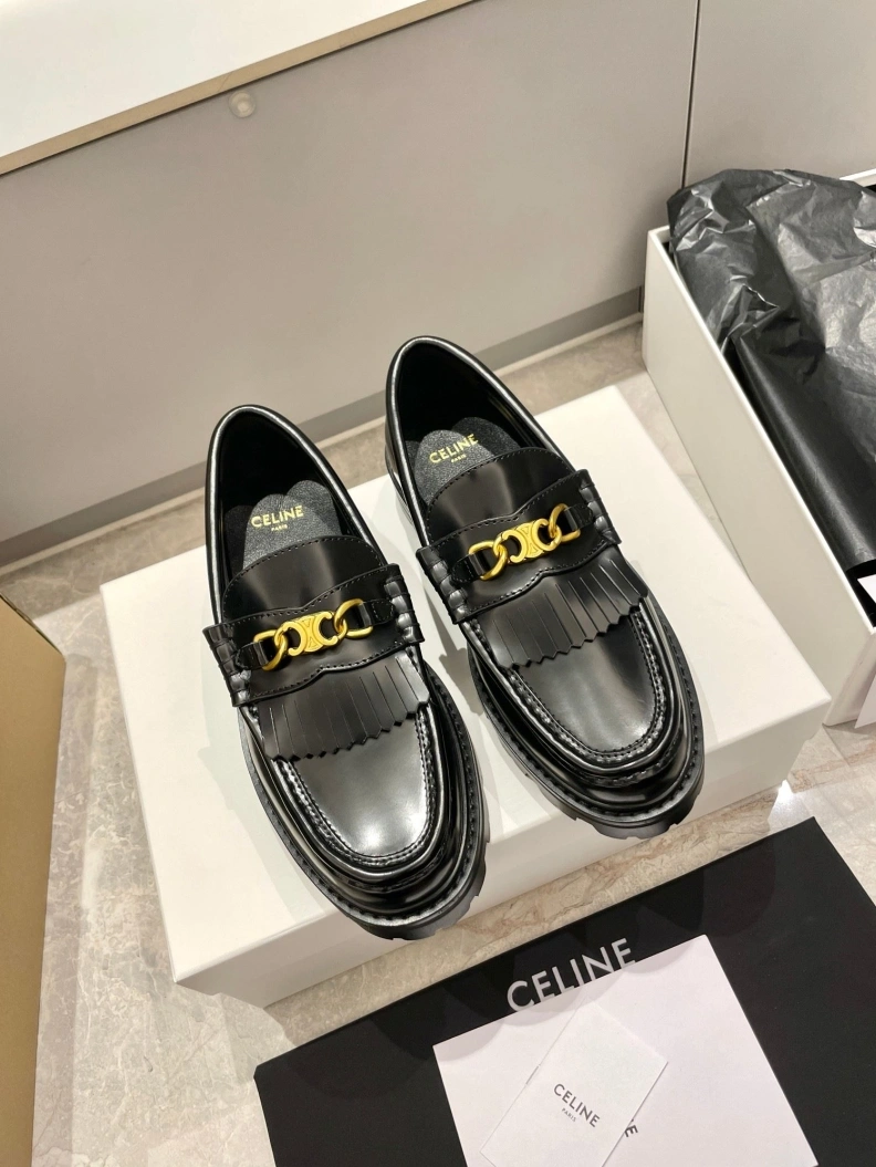 Elegant Cxlxne Leather Shoes 116159