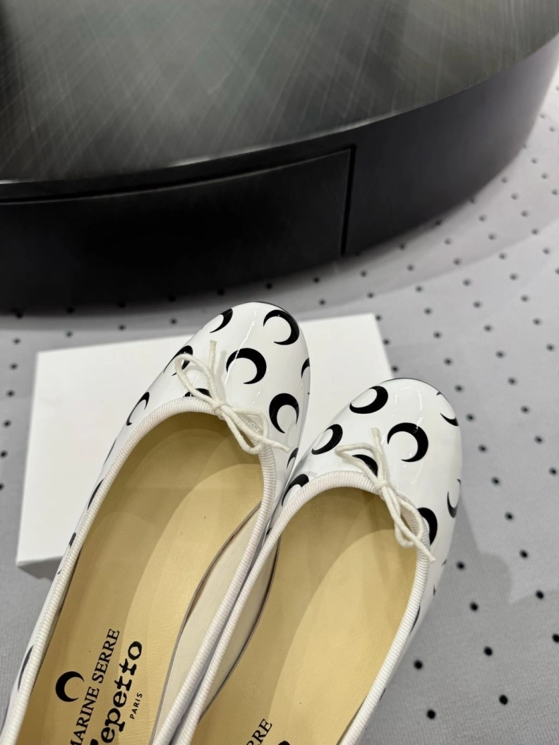 Bold Othxr flat shoes 212486