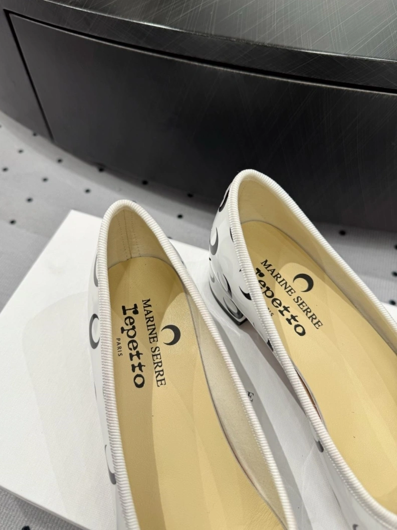 Bold Othxr flat shoes 212486