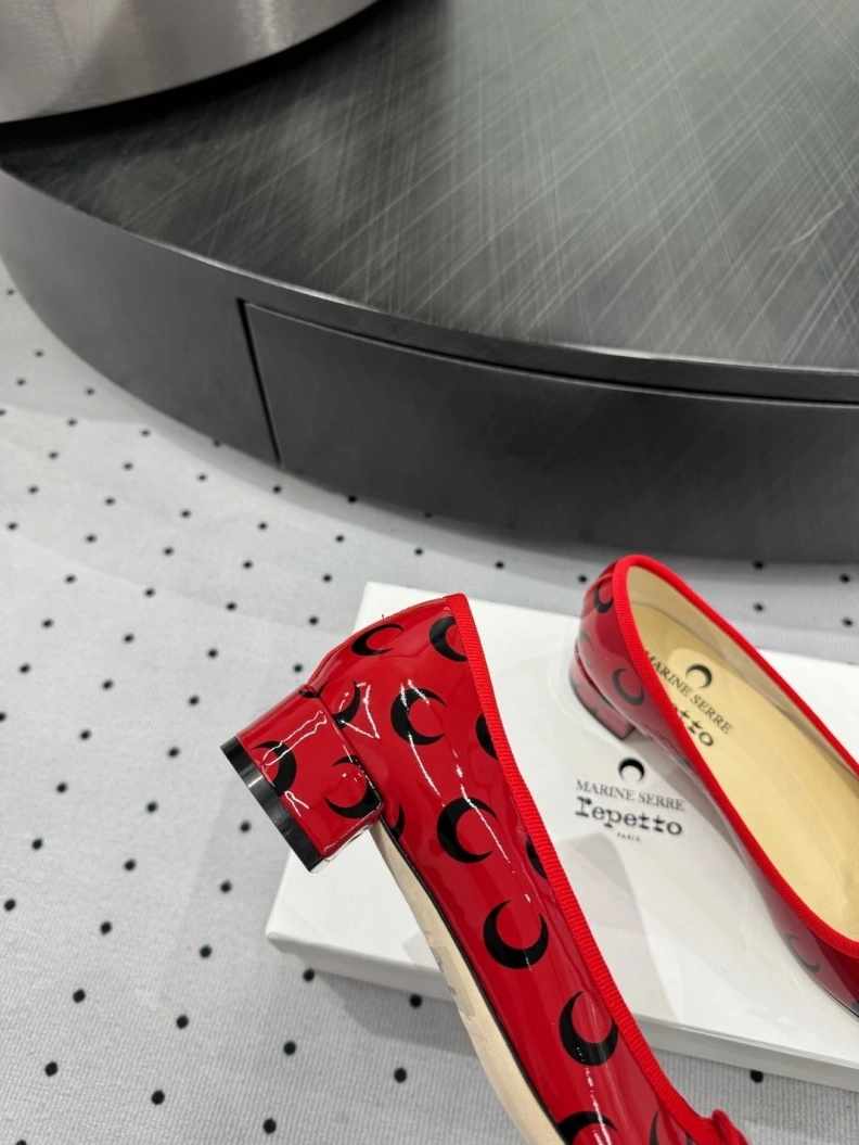 Flexible Othxr flat shoes 212473