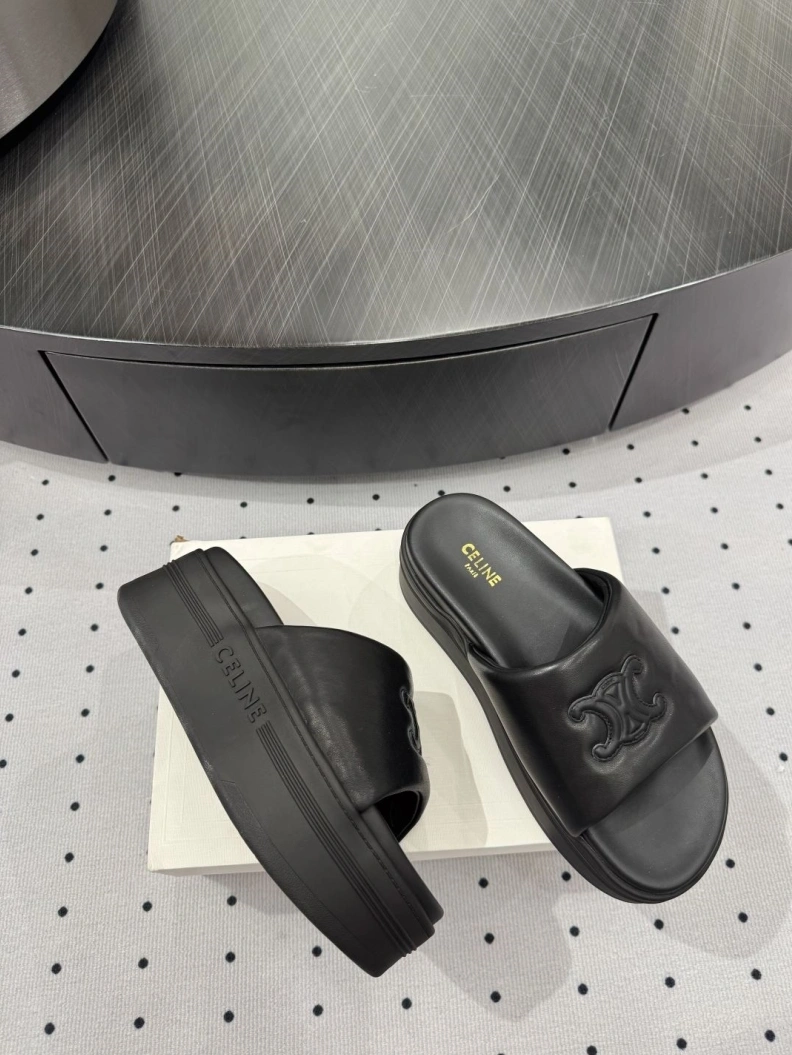 Stylish Cxlxne Slippers 116151