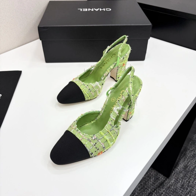 Classic Chxnxl Sandals 120373