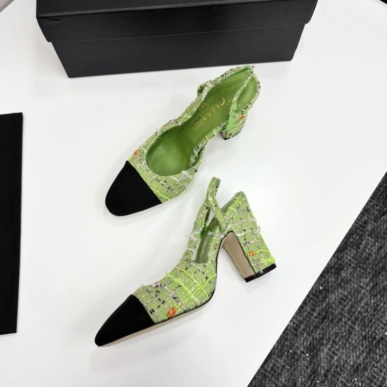 Classic Chxnxl Sandals 120373