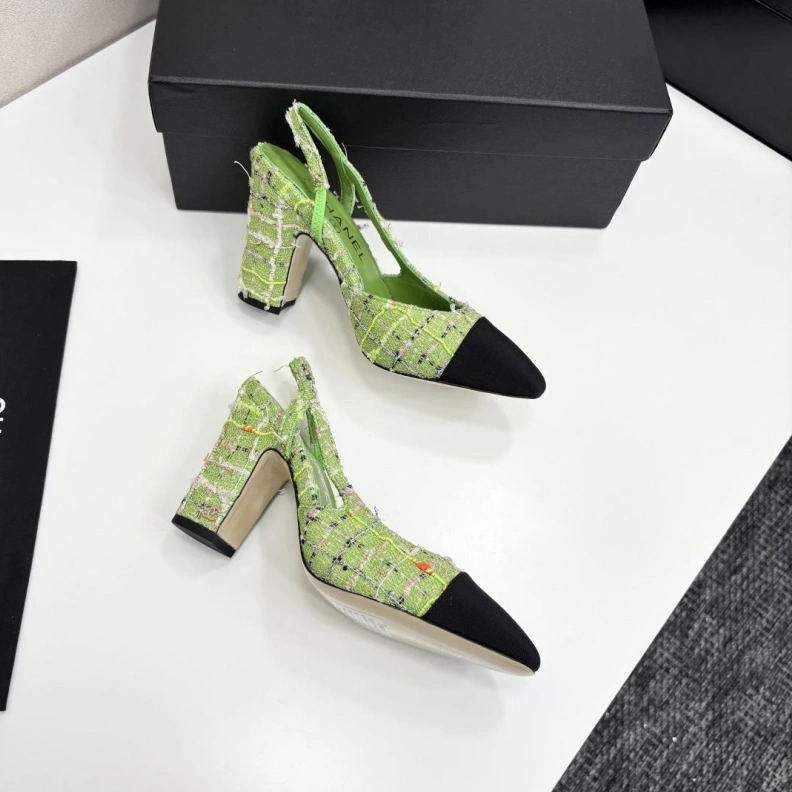 Classic Chxnxl Sandals 120373
