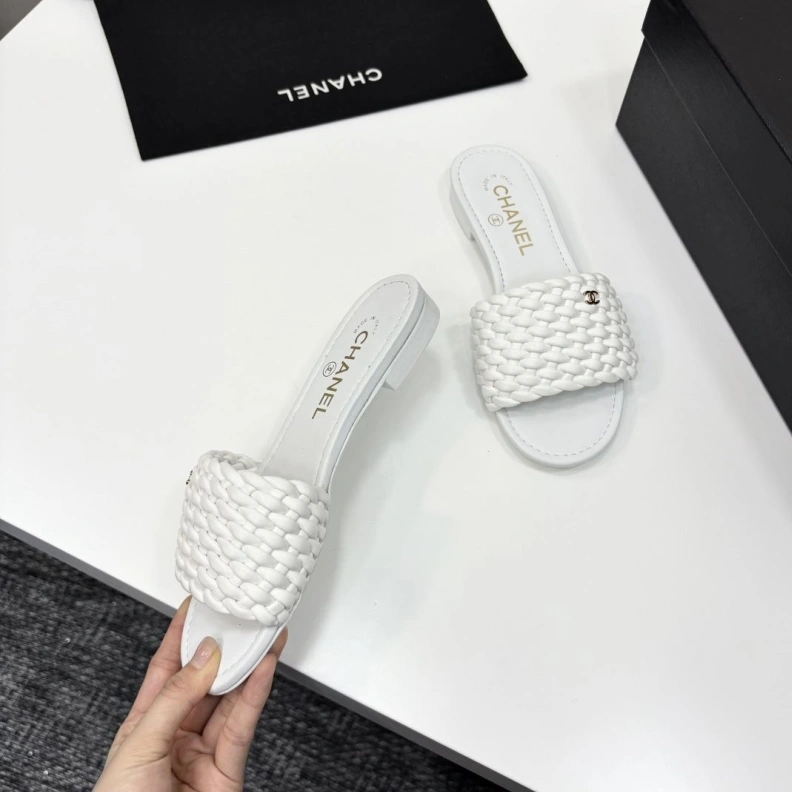 Chxnxl Sandals Resilient 120363