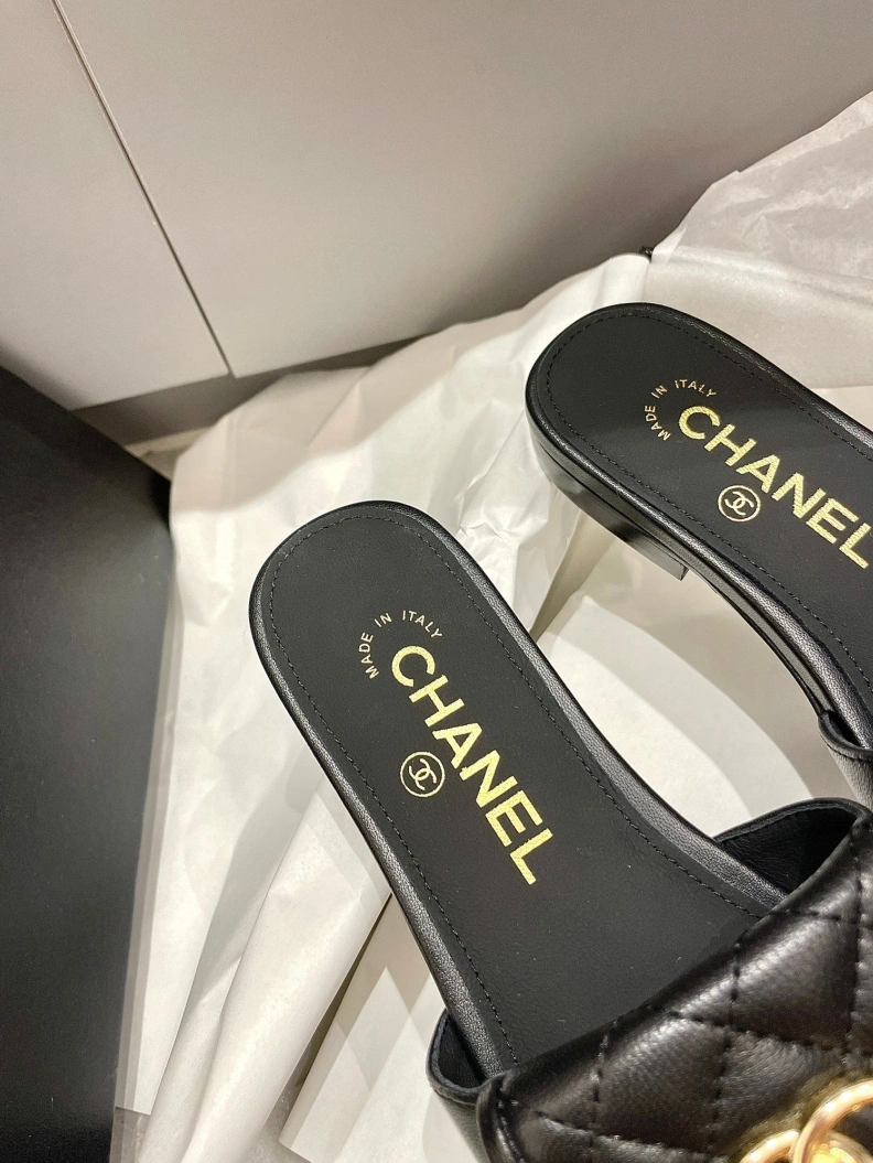 SportInspired Chxnxl Slippers 119829