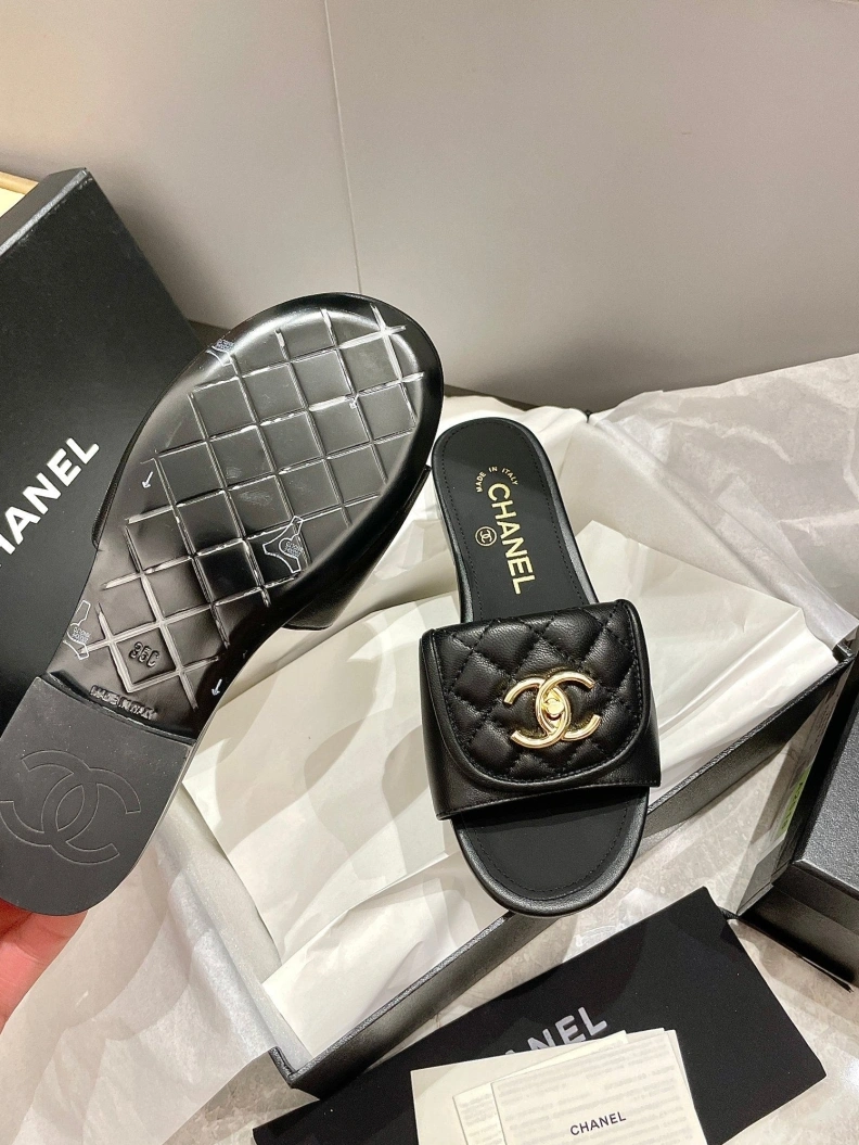 SportInspired Chxnxl Slippers 119829