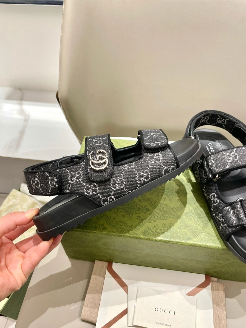 Gxccx Sandals Cozy 157491