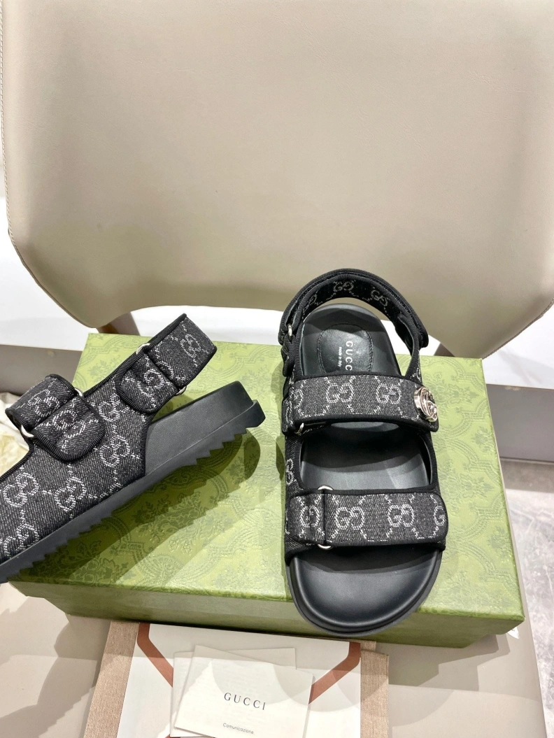 Gxccx Sandals Cozy 157491