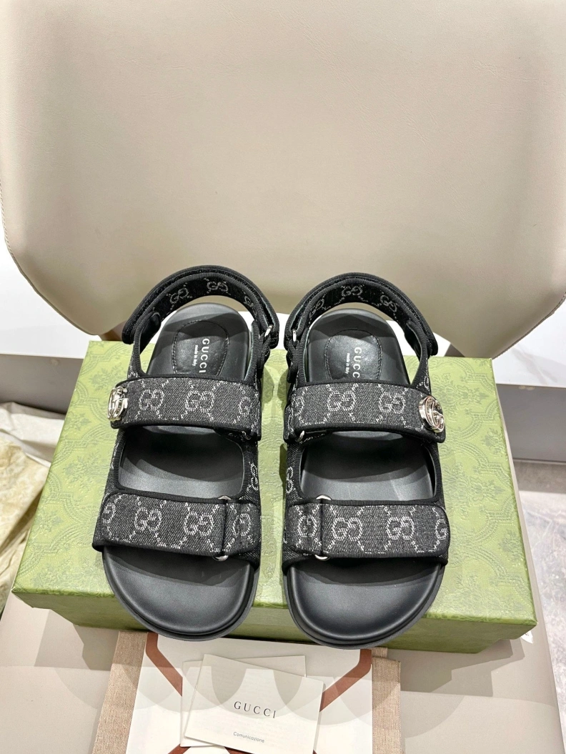 Gxccx Sandals Cozy 157491