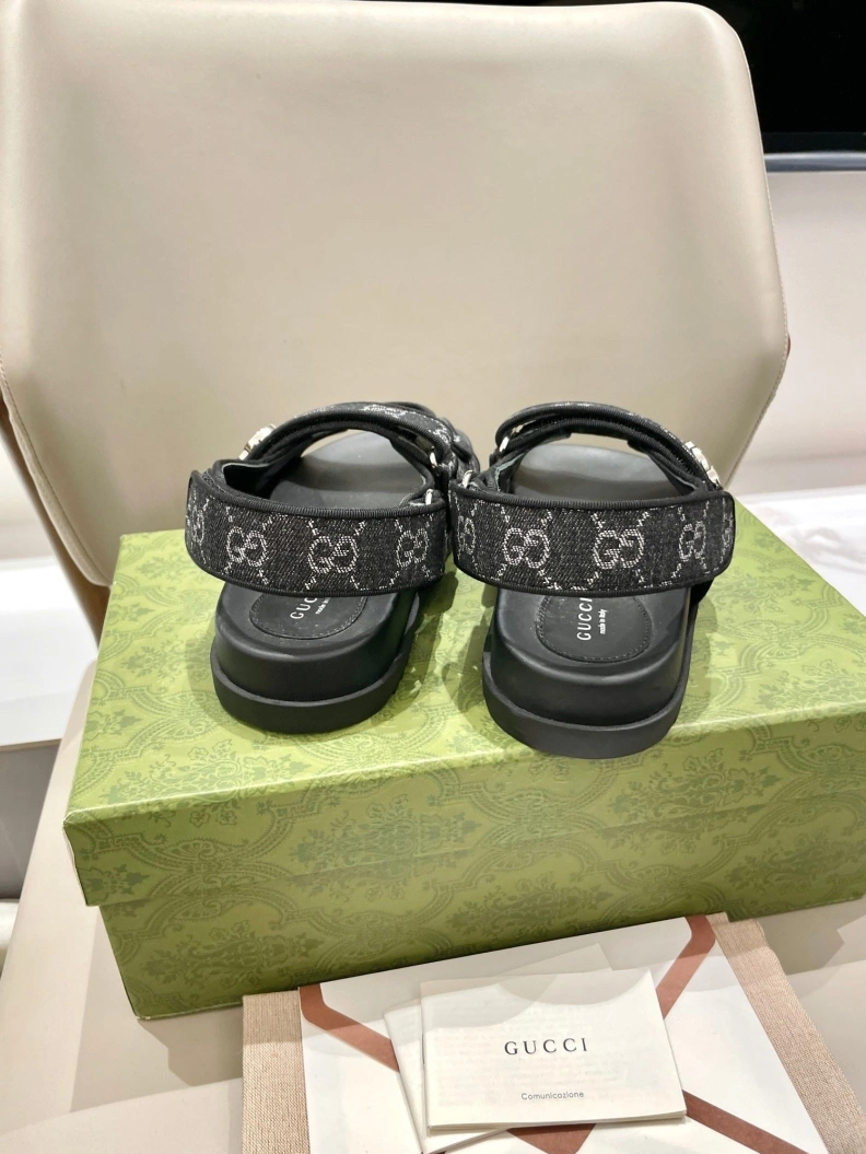Gxccx Sandals Cozy 157491