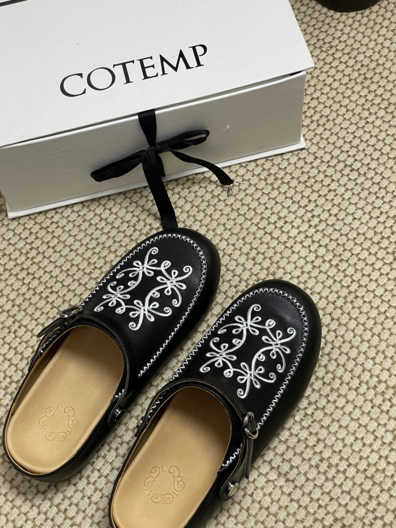 WellDesigned Othxr Slippers 212384