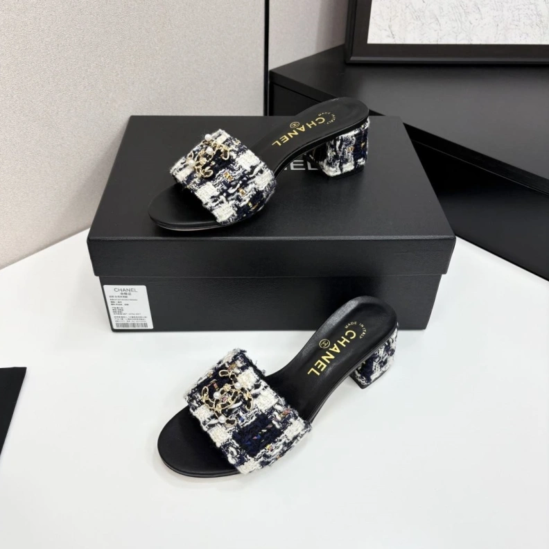 Soft Chxnxl Sandals 120351
