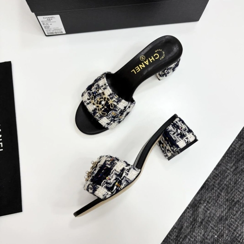 Soft Chxnxl Sandals 120351
