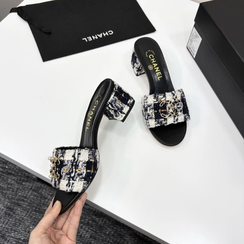 Soft Chxnxl Sandals 120351