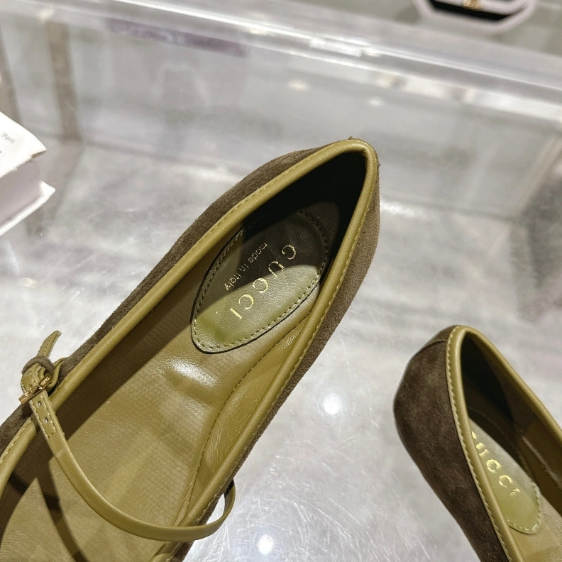 Unique Gxccx Flat Shoes 157655