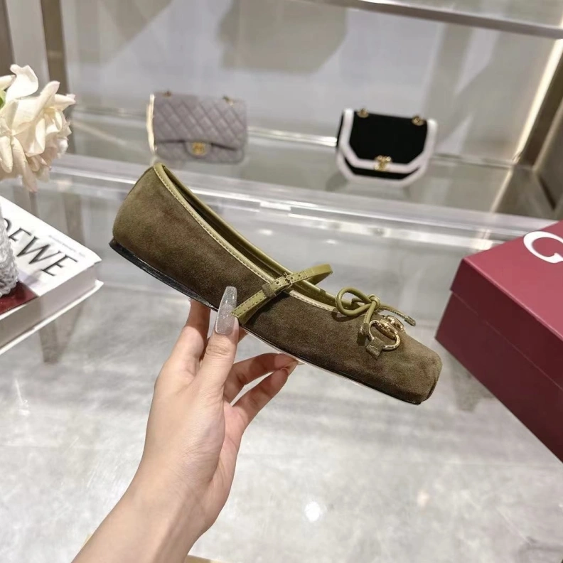 Unique Gxccx Flat Shoes 157655