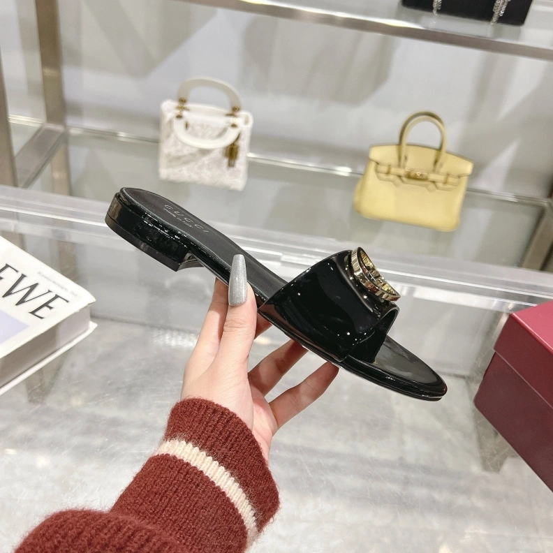 Minimalist Gxccx Sandals 157503