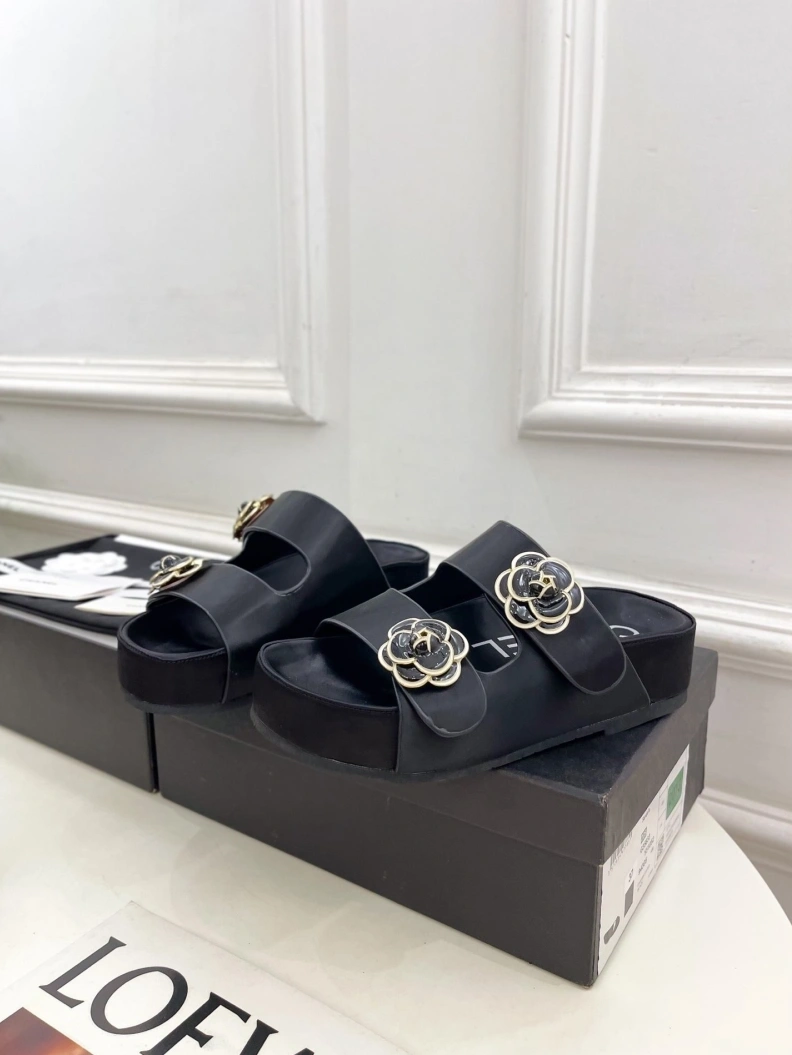 Reliable Chxnxl Slippers 119821