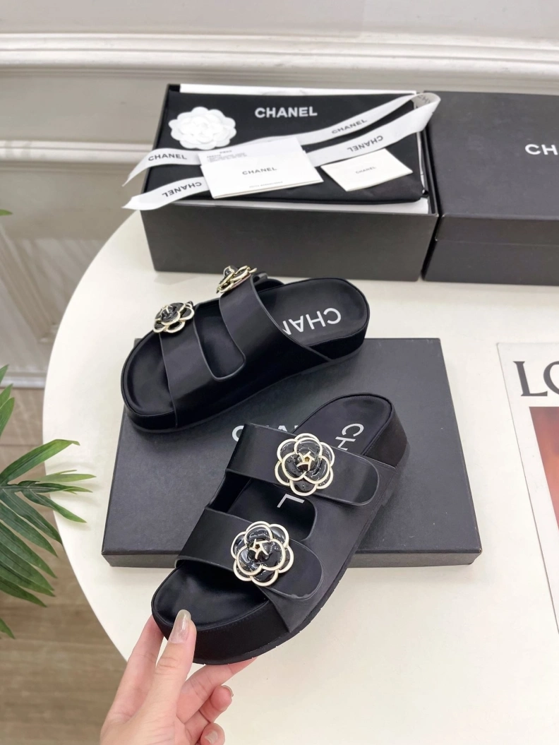 Reliable Chxnxl Slippers 119821