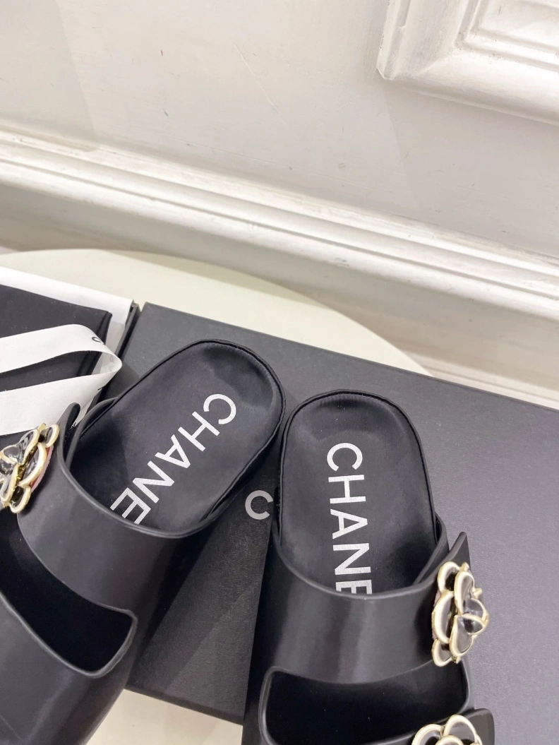 Reliable Chxnxl Slippers 119821