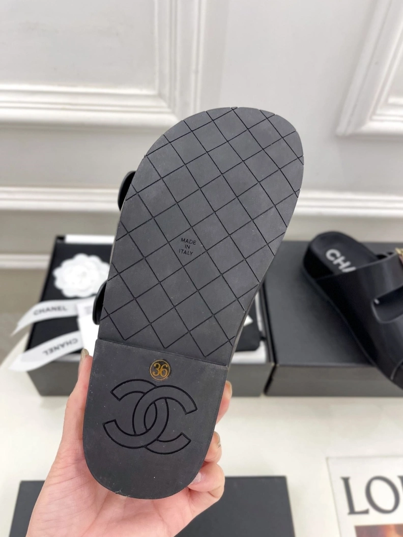 Reliable Chxnxl Slippers 119821