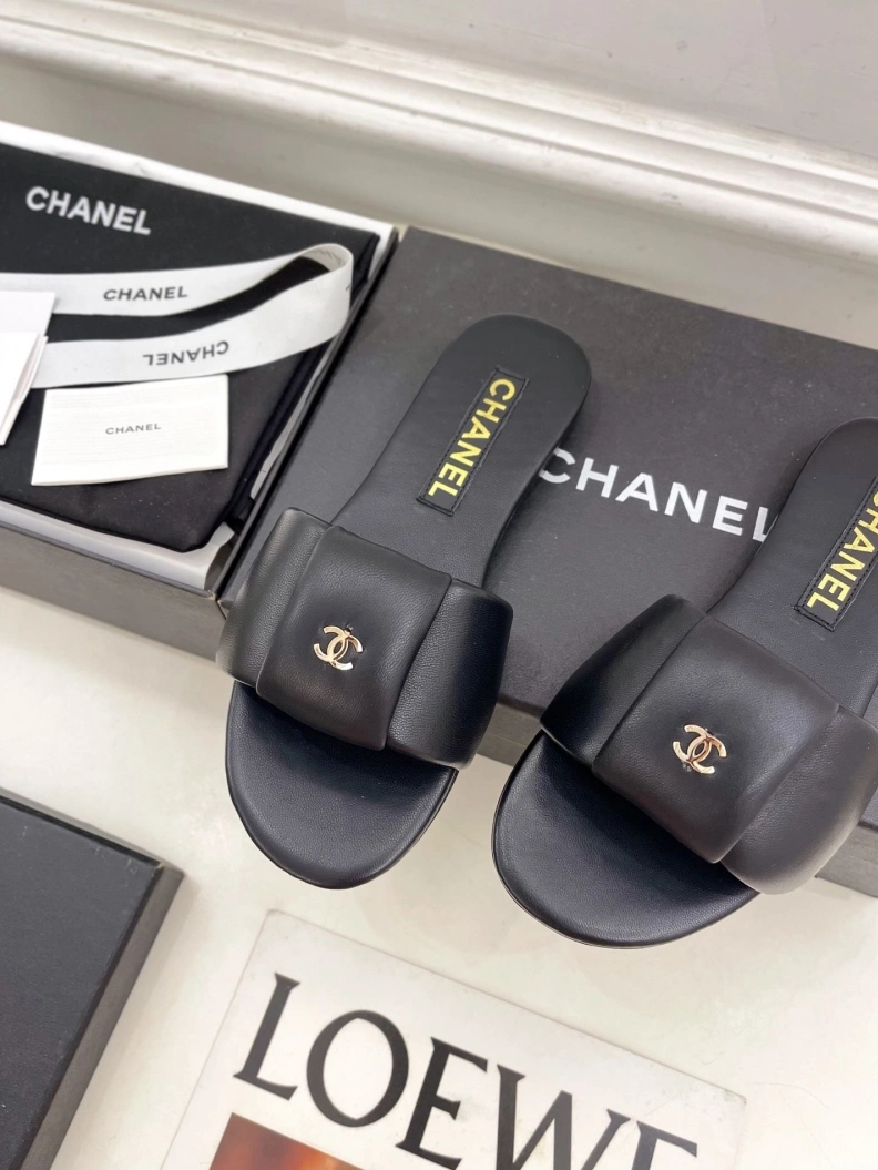 Breathable Chxnxl Slippers 119813