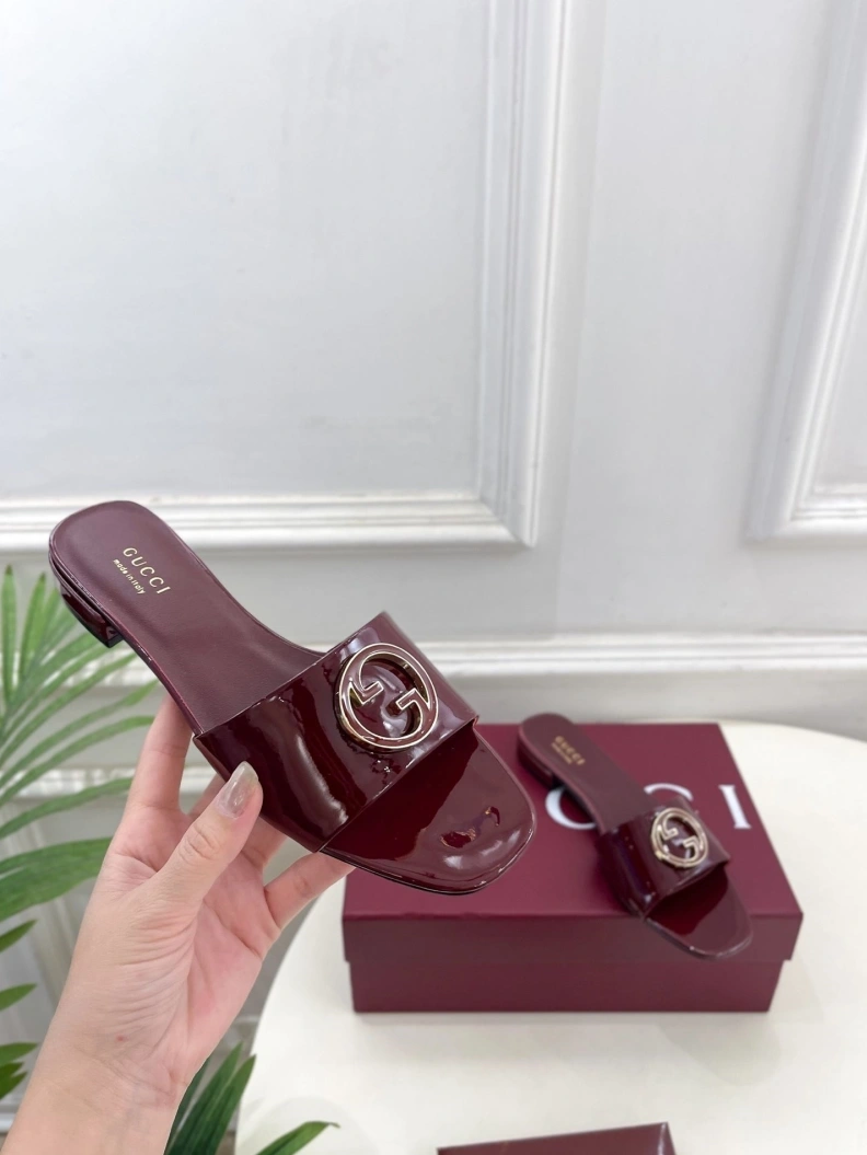 Elegant Gxccx Slippers 157372